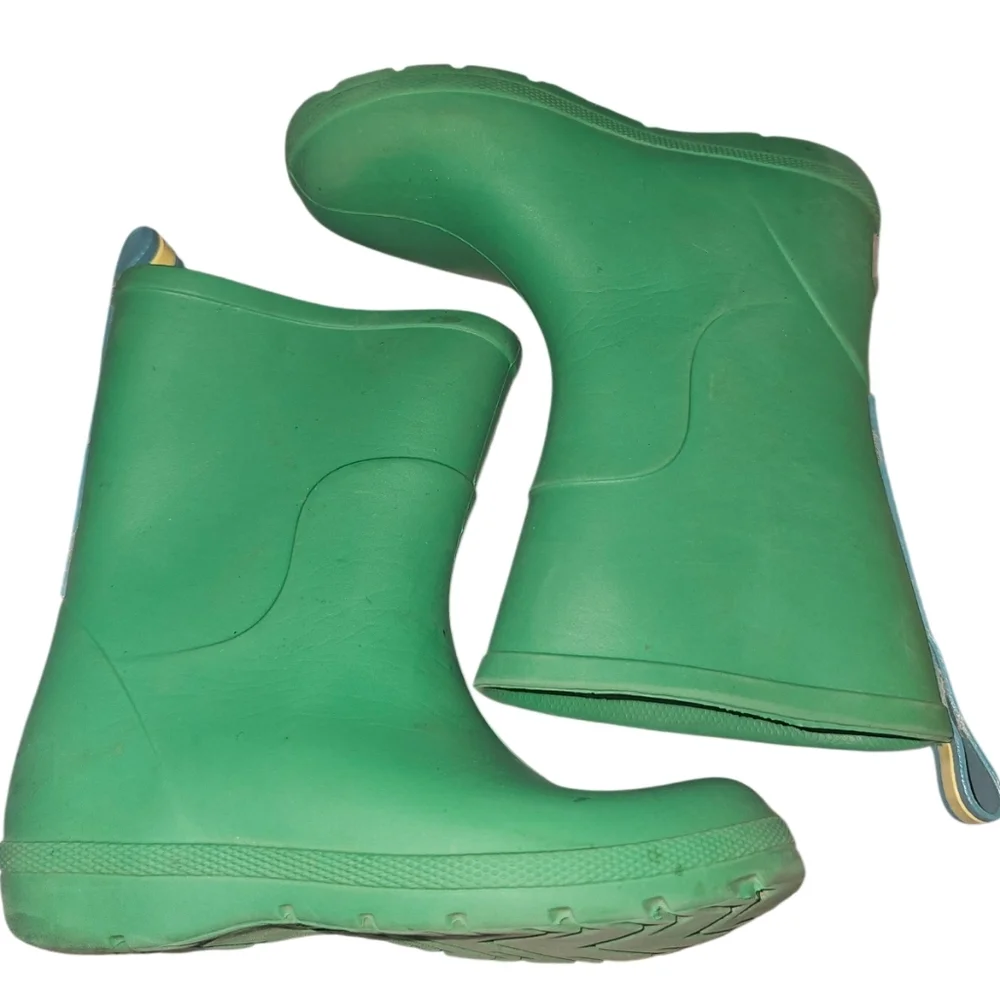 Totes Green Rubber Rain Boots with Yellow-Blue Pull Tabs